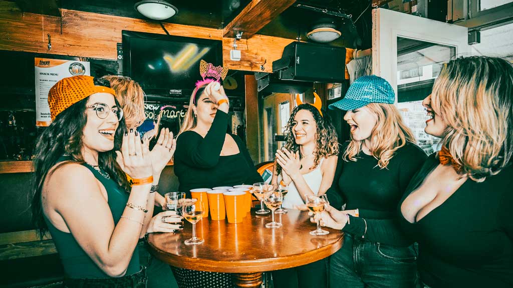 Pub Crawl Amsterdam red light district